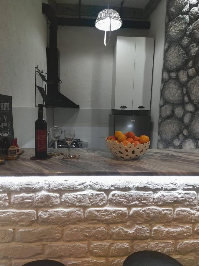 4 Chocolate Apartments In Old Tbilisi Exterior photo